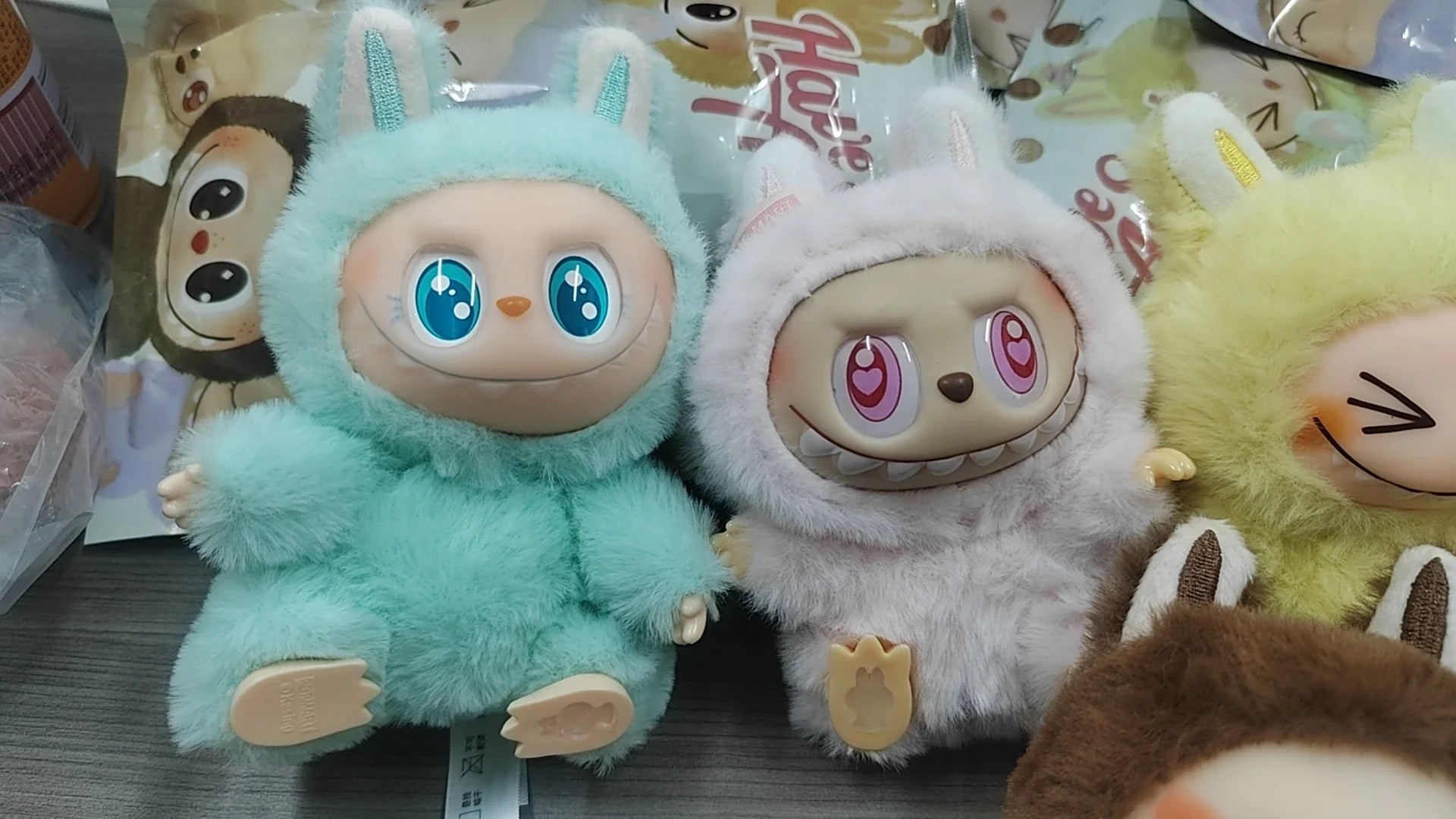 Plush Labubu Stuffed Toy & Labubu Exciting Macaron Pendant - 35cm