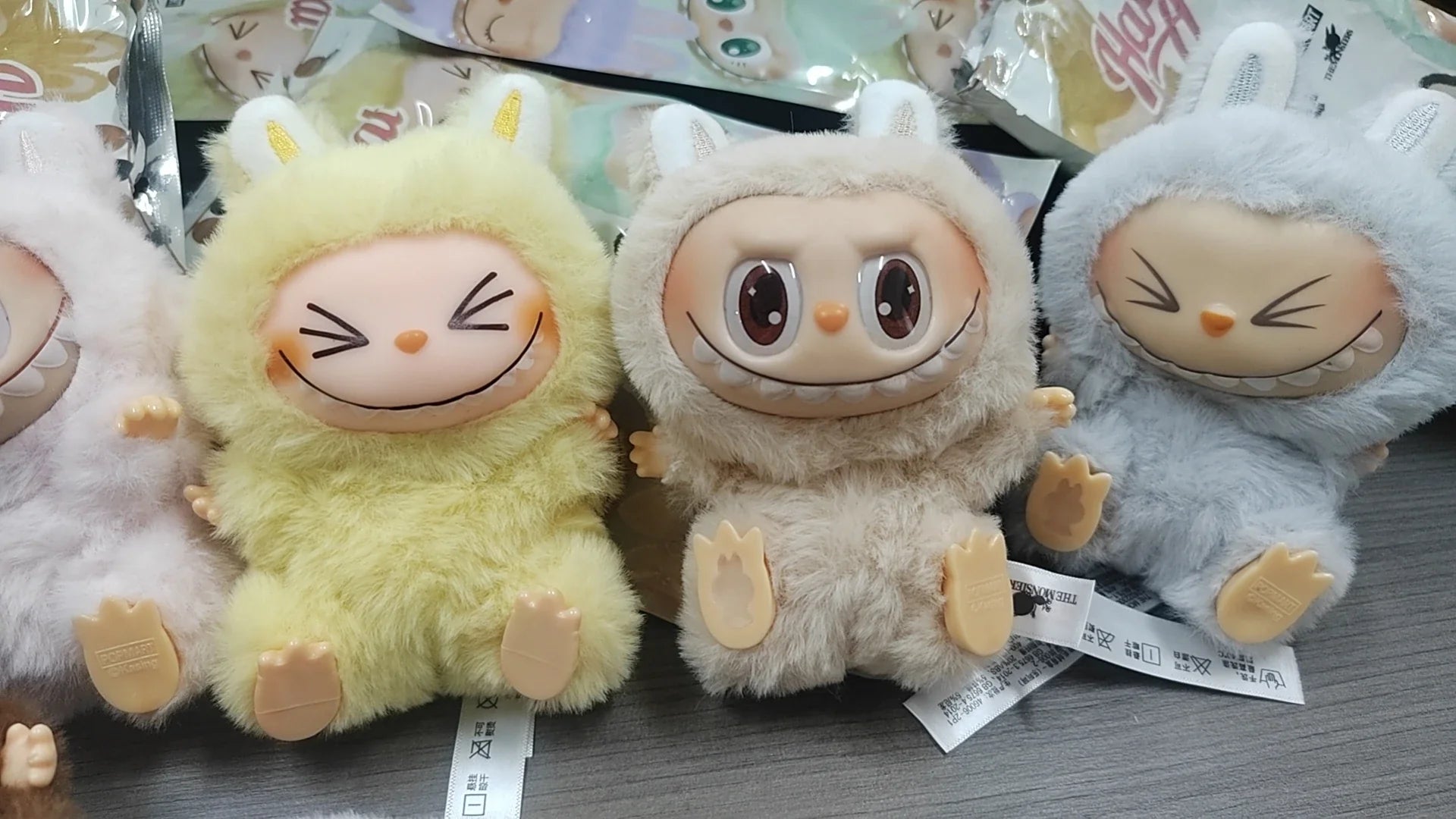 Plush Labubu Stuffed Toy & Labubu Exciting Macaron Pendant - 35cm